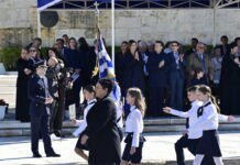 28η Οκτωβρίου: Με λαμπρότητα η μεγάλη μαθητική παρέλαση στο Σύνταγμα