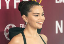 Η Selena Gomez υιοθέτησε την τέλεια εκδοχή του κλασικού κόκκινου μανικιούρ