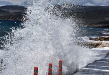 Απαγορευτικό απόπλου στα λιμάνια λόγω των θυελλωδών ανέμων – Τι ισχύει σε Πειραιά, Ραφήνα και Λαύριο