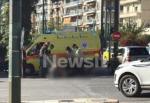 Τροχαίο ατύχημα στη Λεωφόρο Αλεξάνδρας: Σοβαρά τραυματισμένος ο οδηγός μηχανής μετά από σύγκρουση με αυτοκίνητο