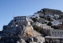 Το Condé Nast Traveller αποθεώνει την Ελλάδα: Καλύτερη τουριστική χώρα στον κόσμο για το 2026