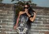 Η εντυπωσιακή vintage εμφάνιση της Kim Kardashian στο Grand Prix της Σιγκαπούρης